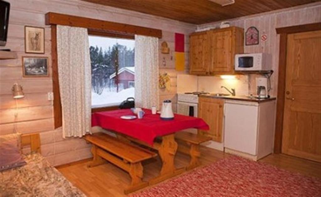 Ferienwohnung Saerkijaerven Majat Muonio Zimmer foto